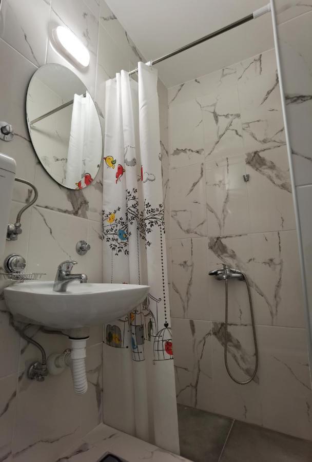 شقة Apartman Lena Banovo Brdo بلغراد المظهر الخارجي الصورة
